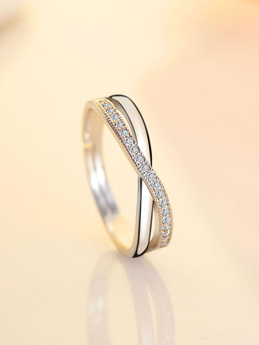 Twist Cross Ring
